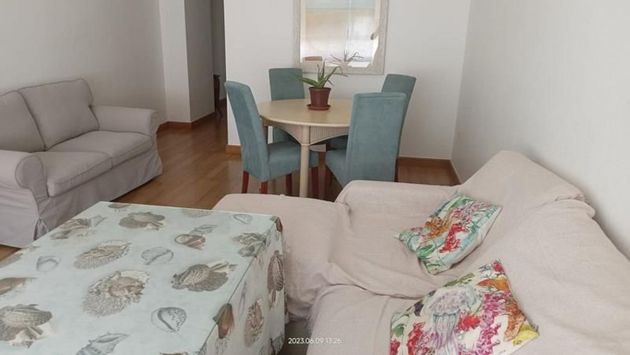 Foto 2 de Piso en venta en Isla Cristina ciudad de 2 habitaciones con jardín y aire acondicionado