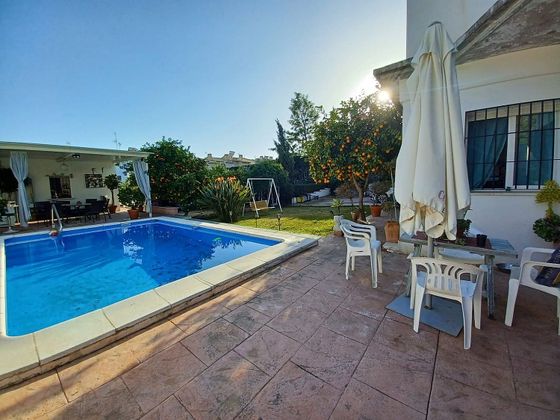 Foto 2 de Xalet en venda a Guillena de 4 habitacions amb terrassa i piscina