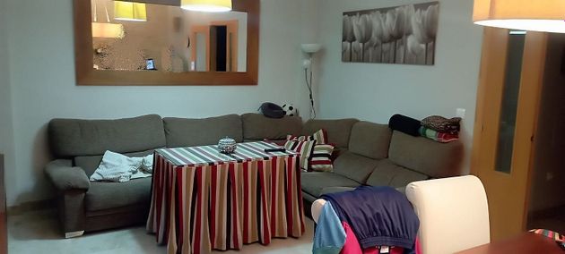 Foto 2 de Venta de casa en Montequinto de 3 habitaciones con garaje y aire acondicionado