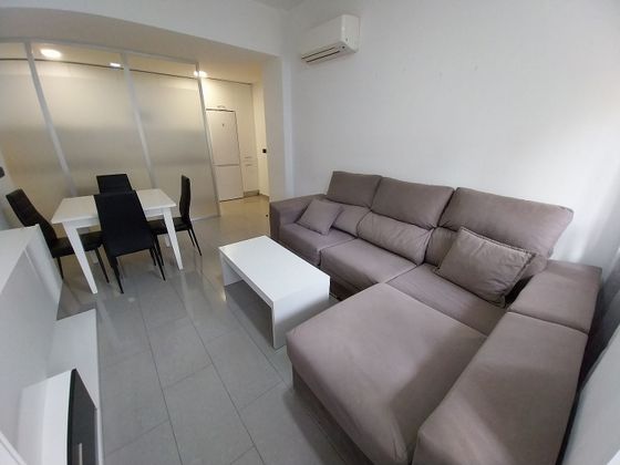 Foto 1 de Alquiler de piso en Avda de Madrid - Pº de la Estación de 1 habitación con muebles y aire acondicionado