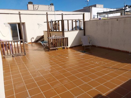 Foto 1 de Àtic en venda a calle Cristóbal Colon de 5 habitacions amb terrassa i piscina