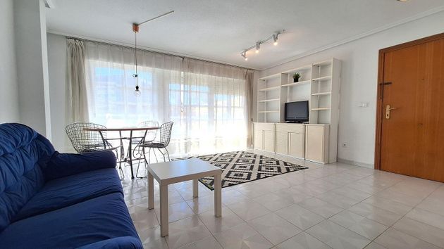 Foto 2 de Pis en lloguer a Centro - Murcia de 2 habitacions amb garatge i mobles