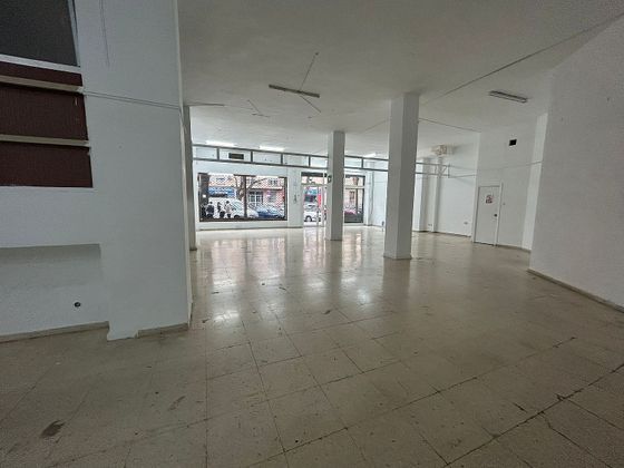 Foto 2 de Alquiler de local en calle Amador de Los Ríos de 250 m²