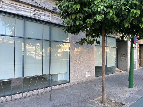 Foto 1 de Alquiler de local en calle Cruzcampo de 200 m²