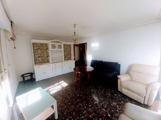 Foto 2 de Pis en venda a Belén - San Roque de 3 habitacions amb garatge i balcó
