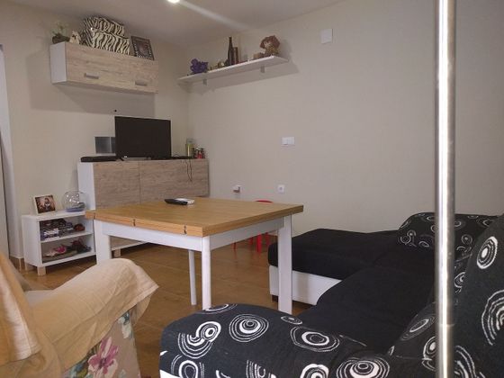 Foto 1 de Pis en lloguer a Peñamefecit - Avda Barcelona de 2 habitacions amb mobles i balcó