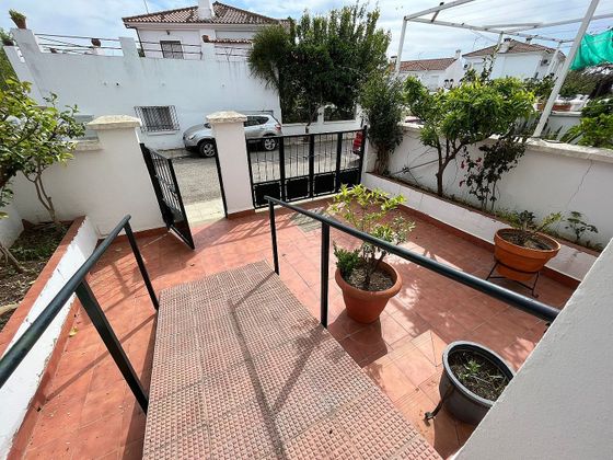Foto 2 de Casa en venta en calle Anis Cuatro Gatos de 4 habitaciones con terraza y jardín