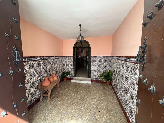 Foto 2 de Casa en venda a calle Del Pozuelo de 4 habitacions amb jardí