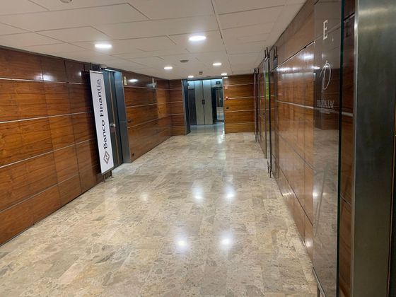 Foto 2 de Oficina en alquiler en calle Colón con ascensor