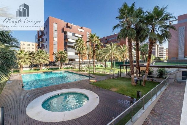 Foto 2 de Àtic en venda a calle Emir de 3 habitacions amb terrassa i piscina