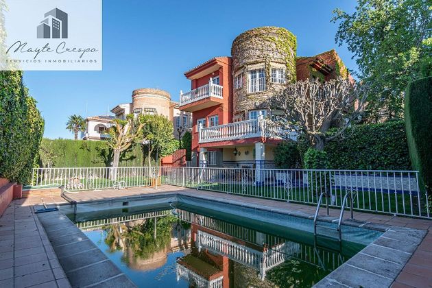 Foto 1 de Xalet en venda a carretera De la Zubia de 4 habitacions amb terrassa i piscina