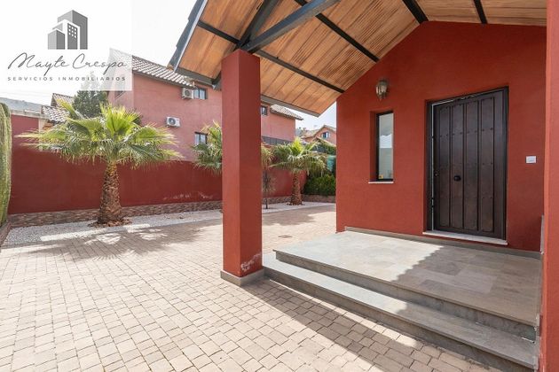 Foto 2 de Casa en venda a calle Cartujo de 5 habitacions amb terrassa i piscina