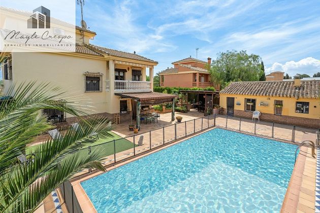 Foto 2 de Casa en venda a calle Los Alayos de 5 habitacions amb terrassa i piscina