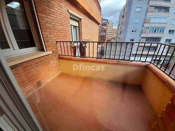 Foto 2 de Venta de piso en Ensanche de 2 habitaciones con terraza y garaje