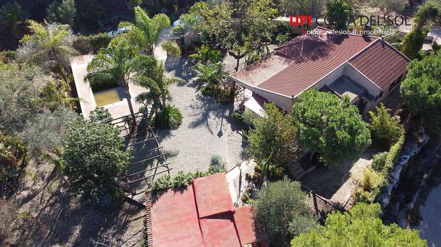 Foto 1 de Casa rural en venda a calle Los Verdiales de 3 habitacions amb terrassa i piscina
