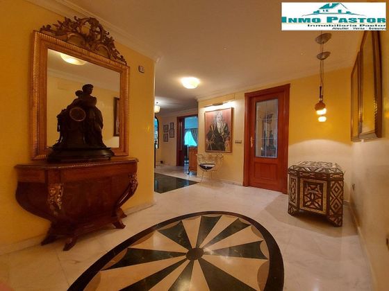 Foto 1 de Àtic en venda a Melilla de 4 habitacions amb terrassa i piscina