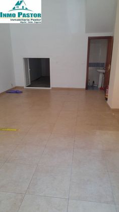 Foto 2 de Local en alquiler en Melilla de 40 m²