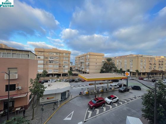 Foto 2 de Piso en venta en Melilla de 3 habitaciones con ascensor