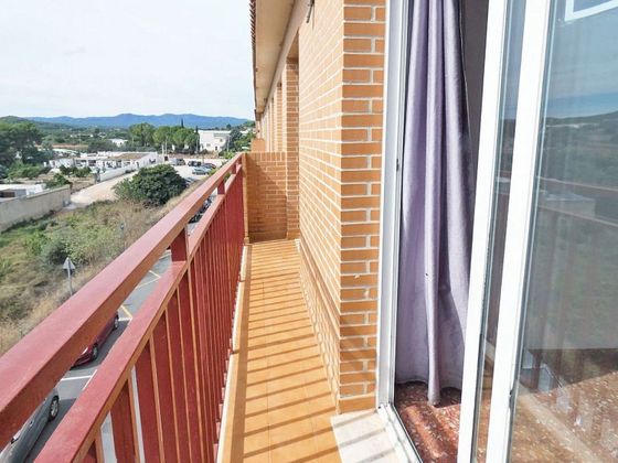 Foto 1 de Venta de piso en Vilamarxant de 3 habitaciones con garaje y balcón