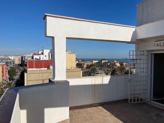 Foto 2 de Venta de ático en El Cabanyal- El Canyamelar de 3 habitaciones con terraza y balcón