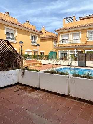Foto 1 de Casa en venta en Moncófar pueblo de 3 habitaciones con terraza y piscina