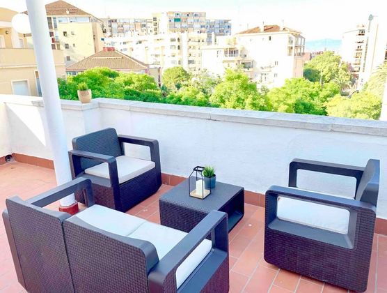Foto 2 de Àtic en venda a calle Cruz de 2 habitacions amb terrassa i aire acondicionat