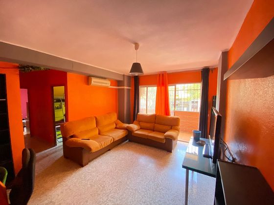 Foto 1 de Piso en venta en calle Gaucín de 3 habitaciones con terraza y aire acondicionado