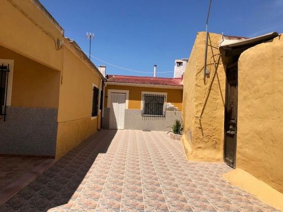 Foto 1 de Casa rural en venda a calle Partida Lo Pedreño de 4 habitacions amb terrassa i jardí