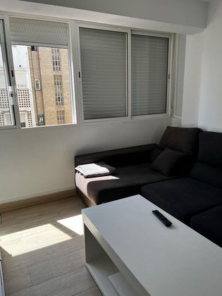 Foto 2 de Pis en lloguer a calle Alborea de 3 habitacions amb mobles i aire acondicionat