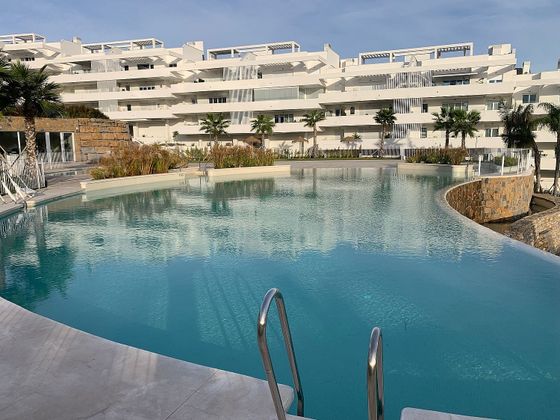Foto 2 de Pis en venda a El Mayorazgo - El Limonar de 3 habitacions amb terrassa i piscina
