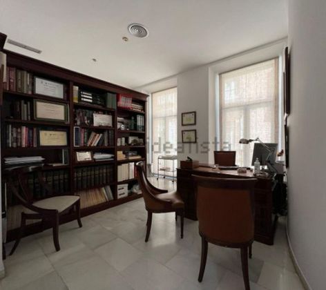 Foto 2 de Venta de piso en Centro Histórico de 4 habitaciones con balcón y aire acondicionado