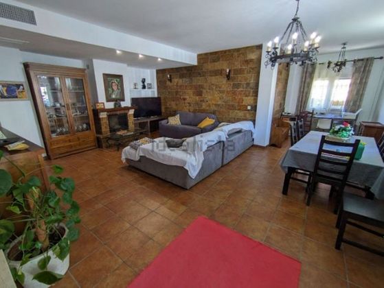 Foto 2 de Casa en venda a El Candado - El Palo de 4 habitacions amb terrassa i garatge
