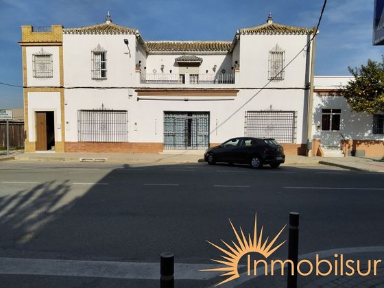 Foto 1 de Casa adossada en venda a avenida De Andalucia de 5 habitacions amb terrassa i jardí