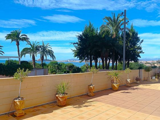 Foto 2 de Piso en venta en Los Puertos de 2 habitaciones con terraza y piscina