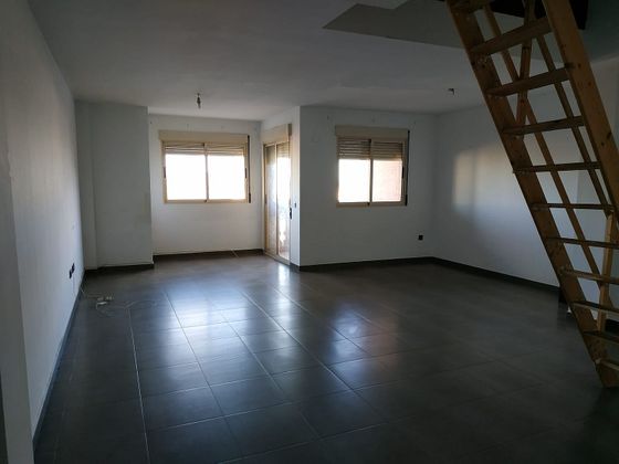 Foto 1 de Dúplex en venta en Alginet de 5 habitaciones con garaje y balcón