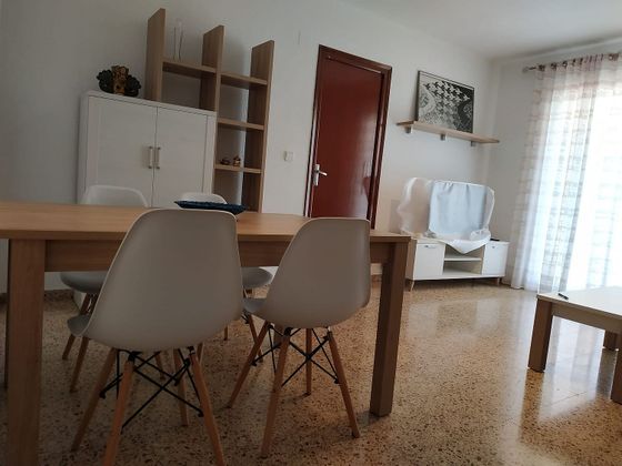Foto 1 de Pis en lloguer a Ciutat Jardí de 2 habitacions amb mobles i balcó