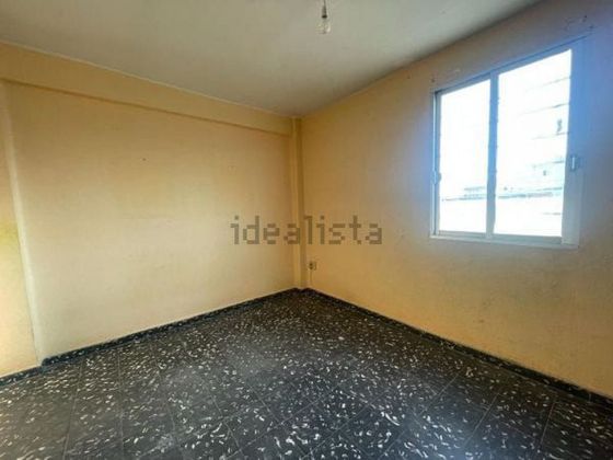 Foto 2 de Àtic en venda a La Vega Baixa de 2 habitacions amb terrassa i ascensor