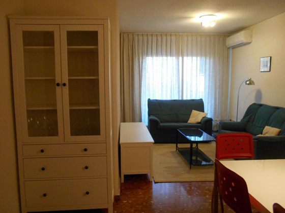 Foto 1 de Pis en lloguer a Ciutat Jardí de 3 habitacions amb terrassa i mobles