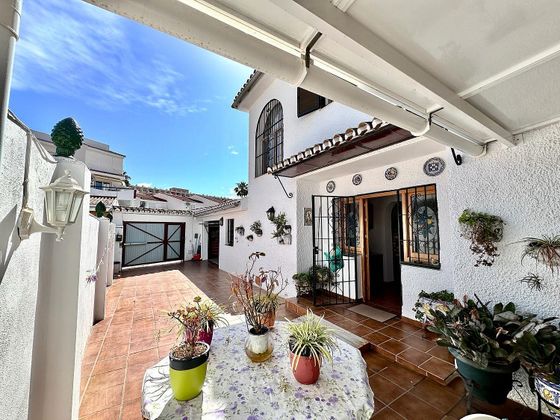 Foto 2 de Xalet en venda a calle Montemayor de 4 habitacions amb terrassa i piscina