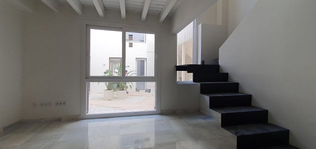 Foto 1 de Piso en venta en San Vicente de 2 habitaciones con terraza y balcón