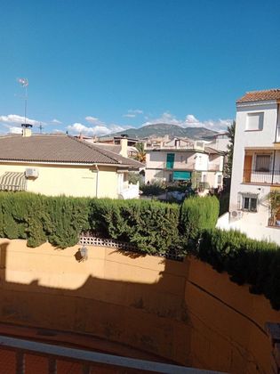 Foto 1 de Pis en venda a Zubia (La) de 3 habitacions amb terrassa