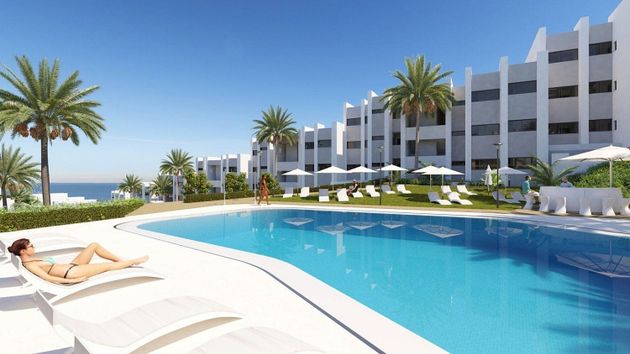 Foto 1 de Piso en venta en Alcorrín de 3 habitaciones con terraza y piscina