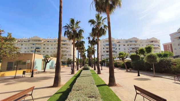 Foto 2 de Pis en venda a Parque Mediterráneo - Santa Paula de 4 habitacions amb piscina i jardí