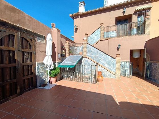 Foto 1 de Casa rural en venda a Zona de la Vega de 4 habitacions amb terrassa i balcó