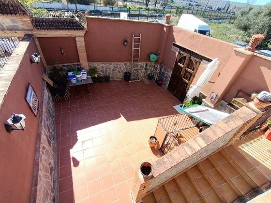 Foto 2 de Venta de casa rural en Zona de la Vega de 4 habitaciones con terraza y balcón