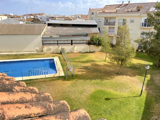 Foto 1 de Dúplex en venda a Campillos de 3 habitacions amb terrassa i piscina