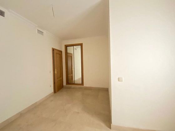 Foto 2 de Pis en venda a Centro - Antequera de 3 habitacions amb balcó i aire acondicionat