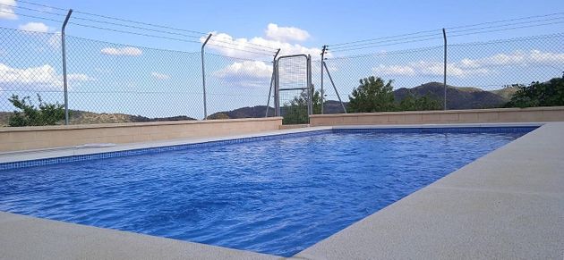 Foto 2 de Casa rural en venda a Almogía de 3 habitacions amb piscina i jardí