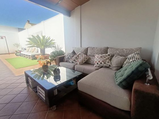 Foto 1 de Casa en venda a Humilladero de 4 habitacions amb terrassa i jardí