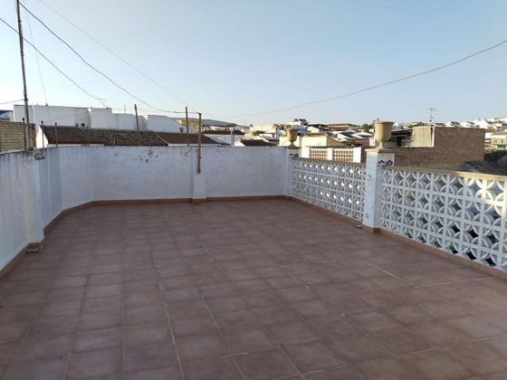 Foto 2 de Chalet en venta en Mollina de 4 habitaciones con terraza y garaje